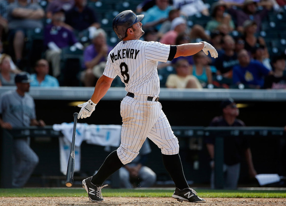 McKenry-walkoff.jpg